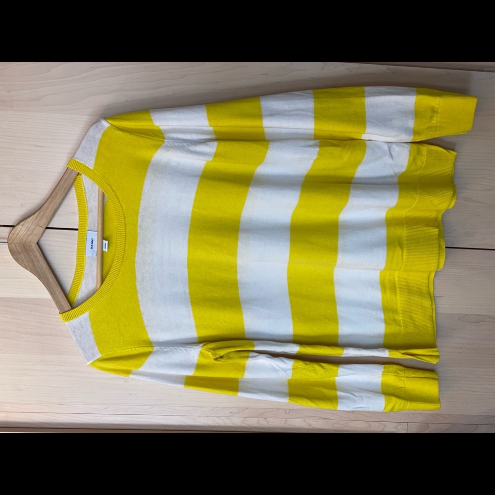Women’s XL Old Navy Sweater yellow and white stripes